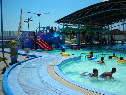 Pesona Keindahan Wisata Waterpark Kartini Di Lasem Rembang Jawa Tengah Ihategreenjello