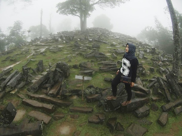 situs gunung padang foto situs gunung padang cianjur
