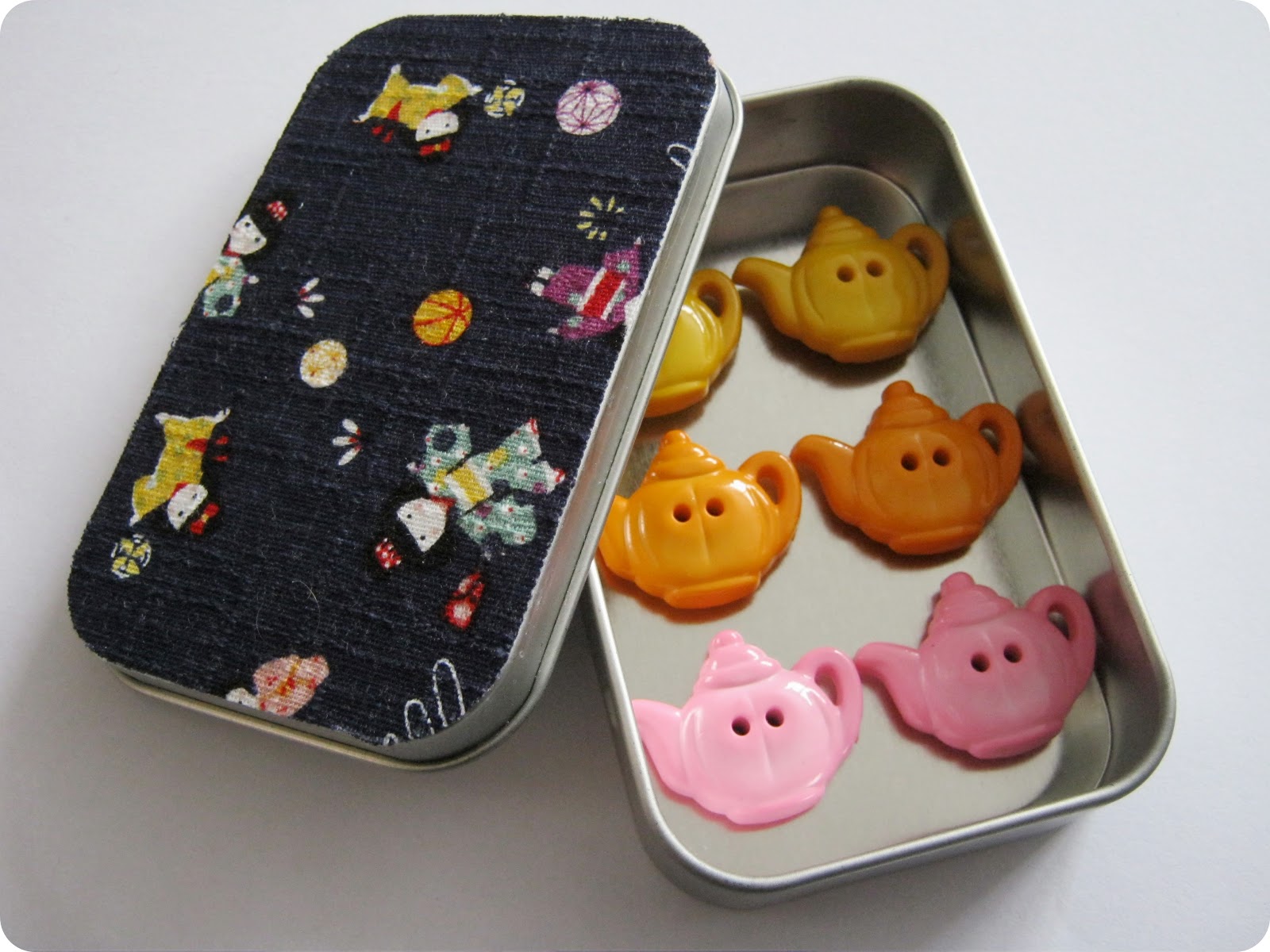 STITCH by Fay DIY Button