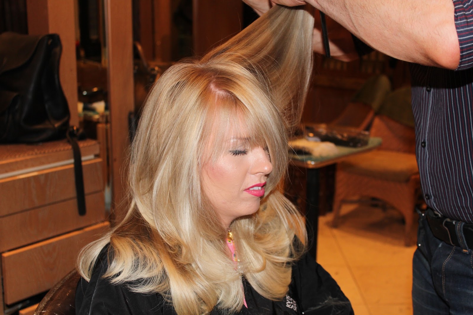 Sam Schuerman Salon Time At The Kim Vo Salon