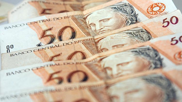 Mega Sena da Virada em notas de 50 pesa 4 toneladas e percorre 630 km