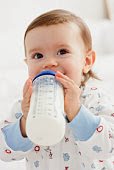 Απαγορεύονται πλέον στην Ε.Ε. οι φωτογραφίες "χαμογελαστών μωρών" στις συσκευασίες βρεφικού γάλακτος σε σκόνη.  