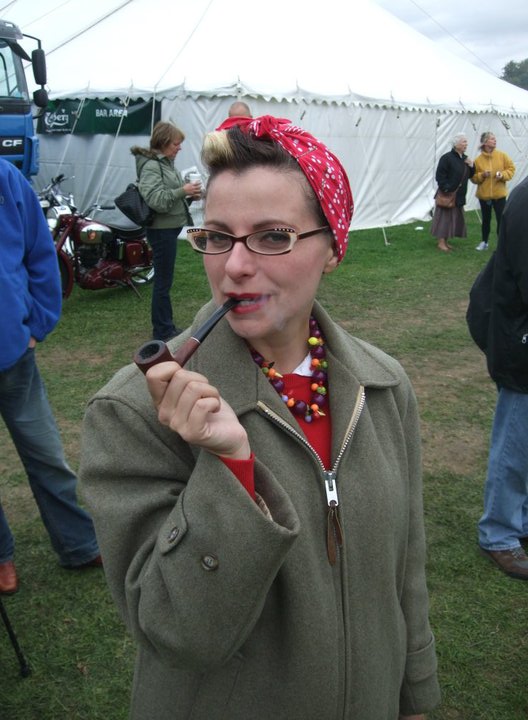 EAT THE RICH UK PIPE SMOKER