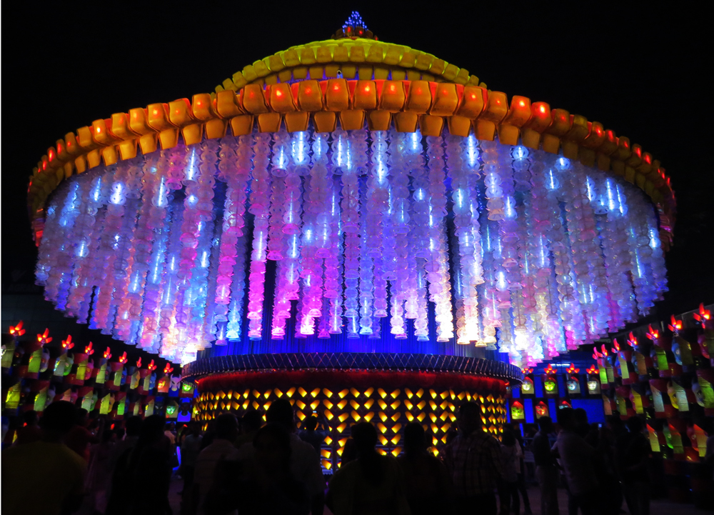 Diaries of a compulsive traveller: Glimpses of Durga Puja 2015, Kolkata  (Part II)