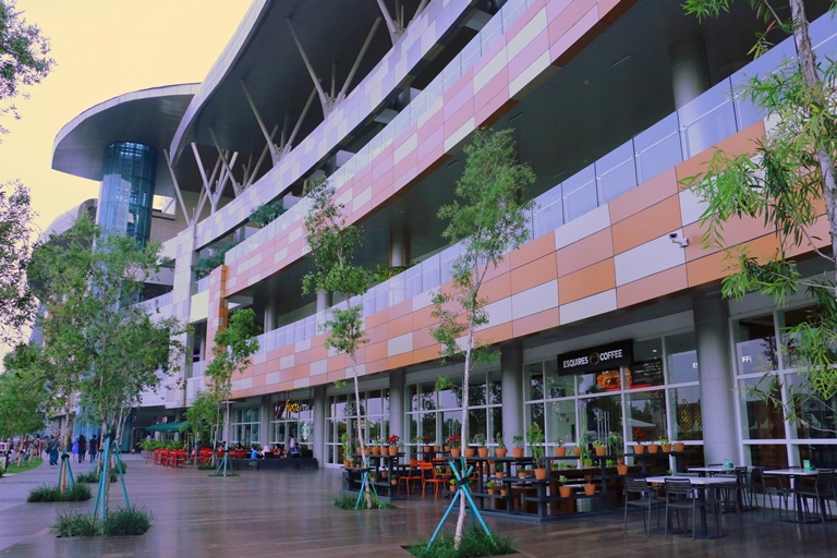 Dari Restoran Sate Khas Senayan Hingga Layanan Pesan Antar Tᖇᗩᐯeᒪeᖇieᑎ