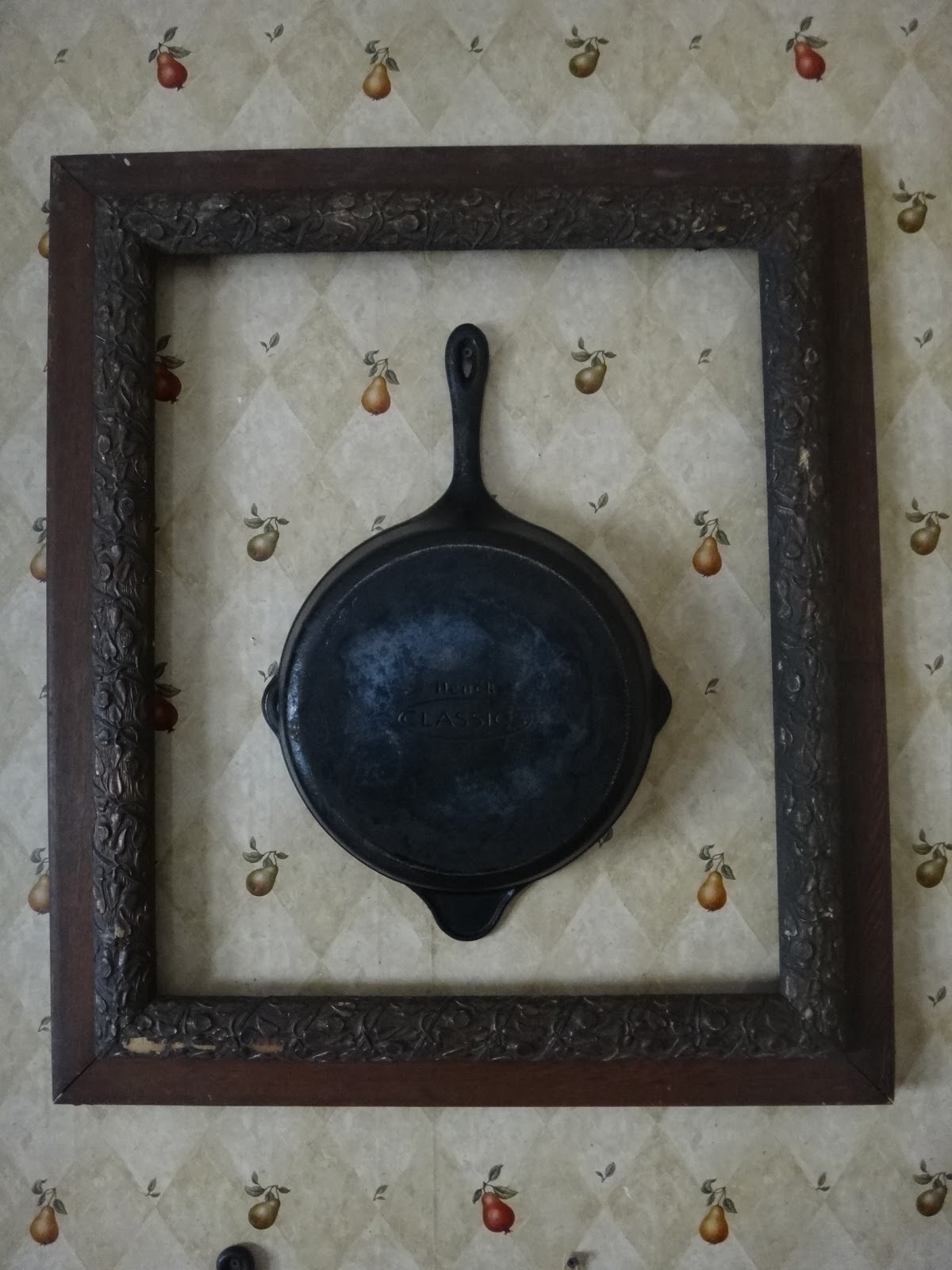 Kira's Crafty Life Blog: Home Improvements!: Cast Iron Skillets as