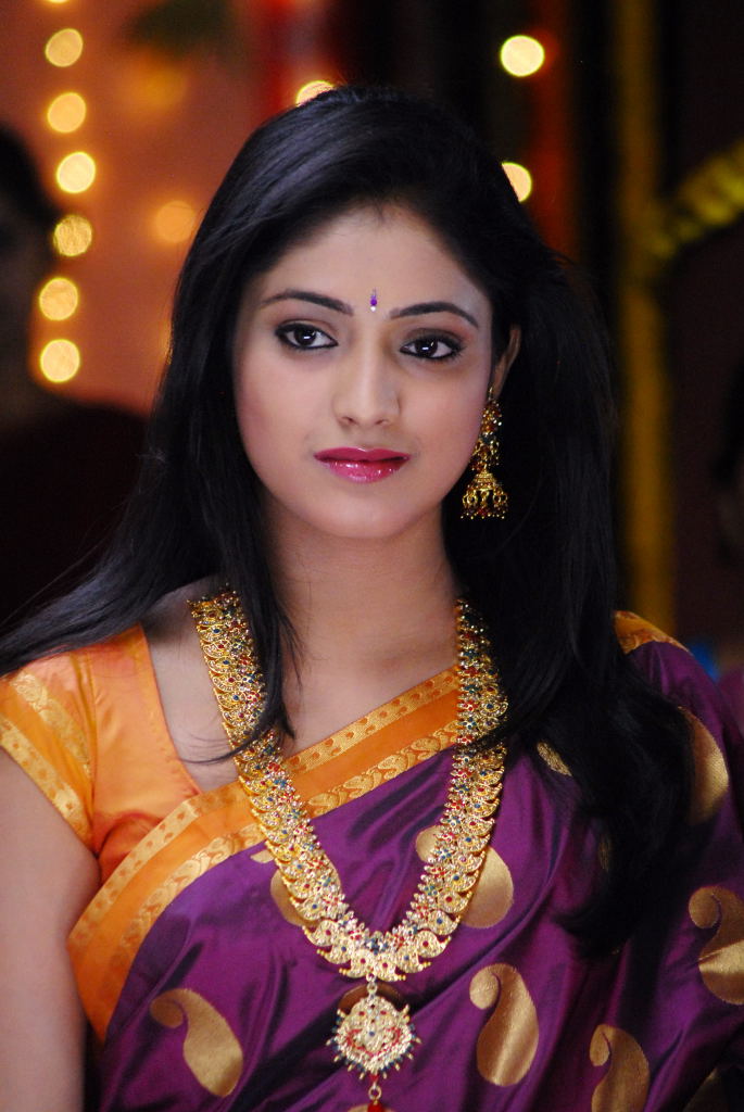 Hari_Priya_traditional_look_photos_in_Ab