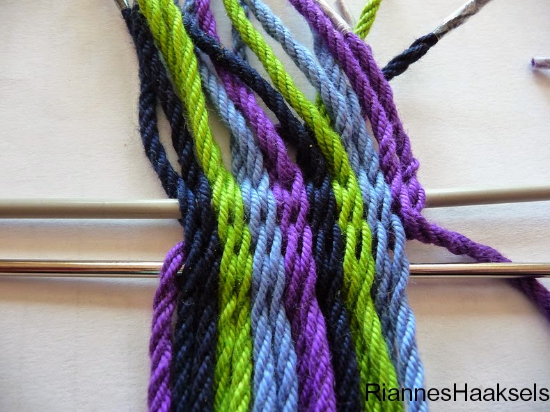 RiannesHaaksels Ply split braiding tutorial 1