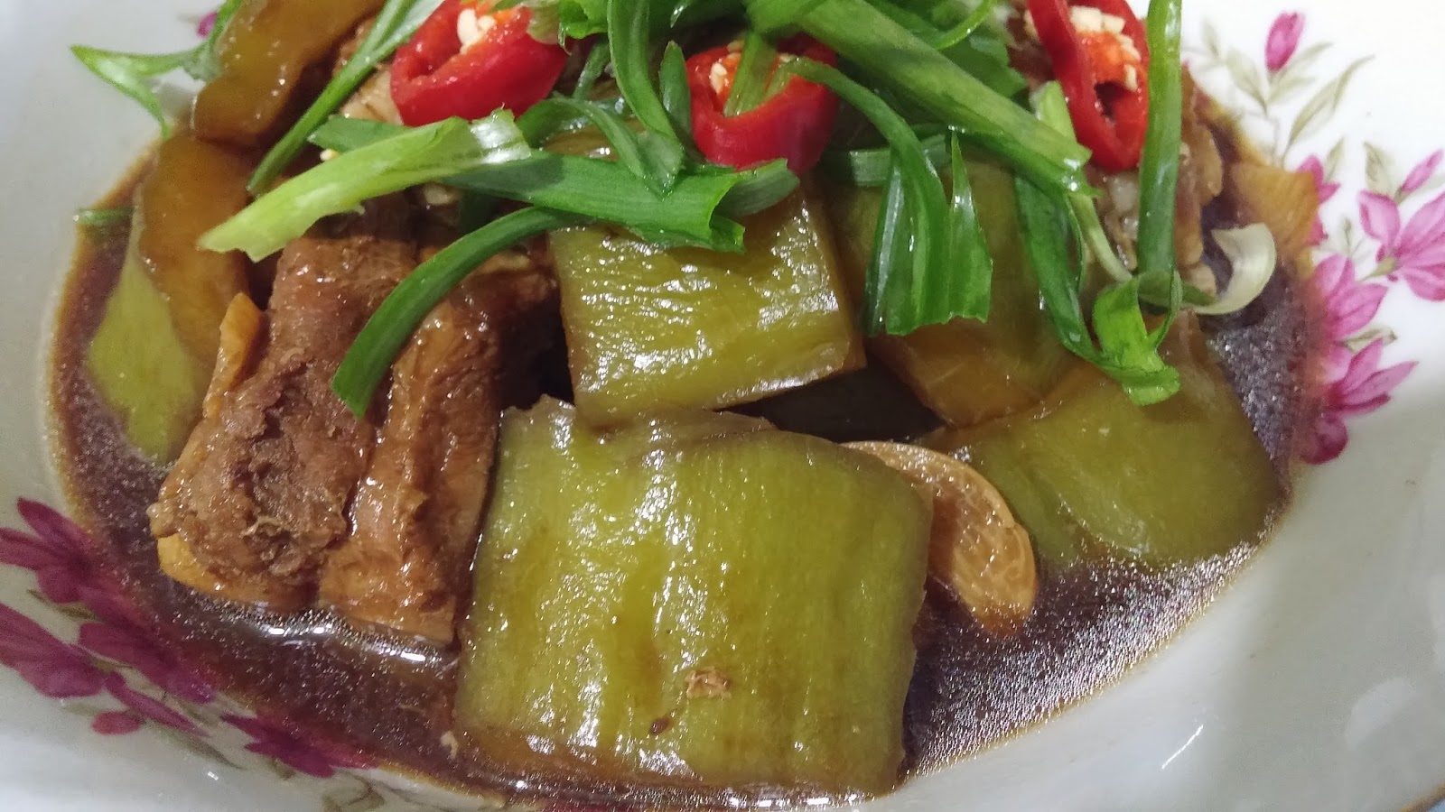 Cooking with Lu Pork Ribs and Bittergourd with Black beans sauce