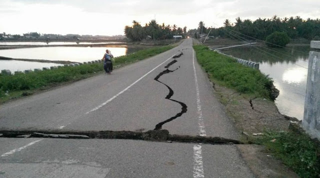 Aceh Kembali Diguncang Gempa 6.4 SR Aceh Kembali Diguncang Gempa 6.4 SR