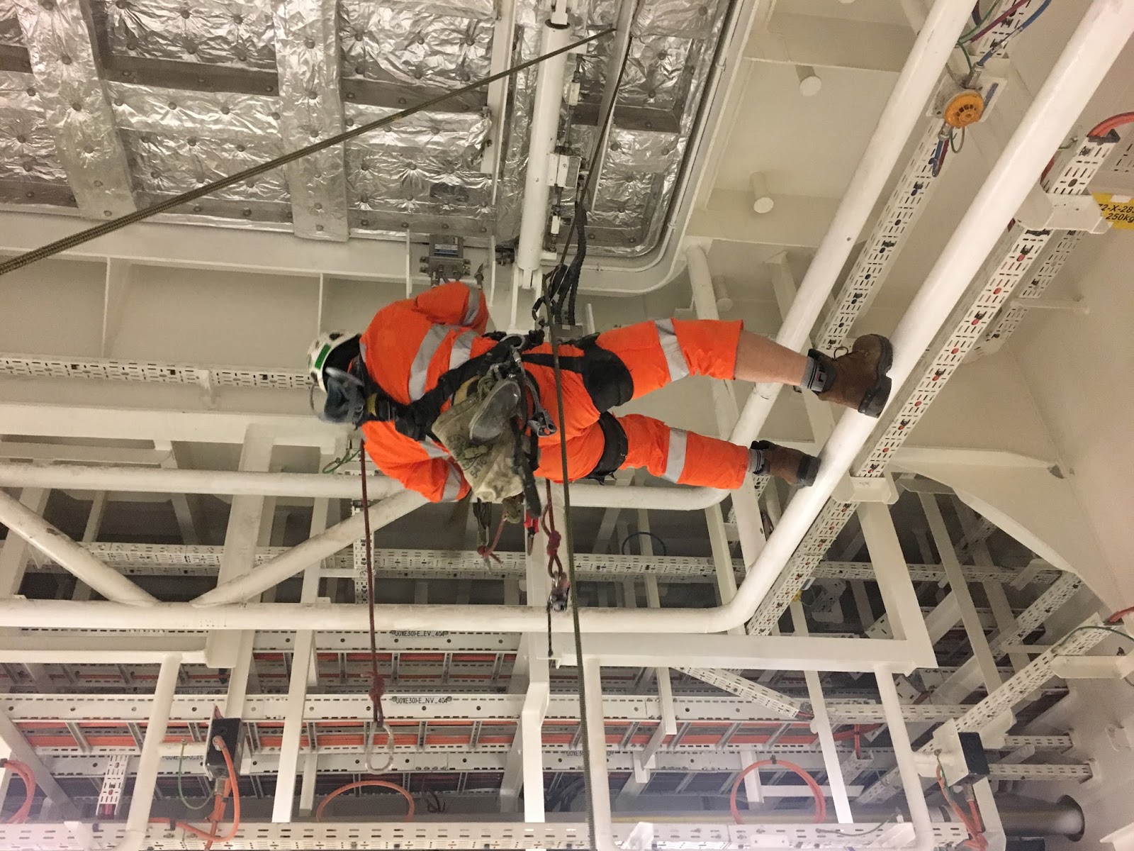 로프작업 & Rope Access Technician 해양플랜트 보온재 설치 로프작업
