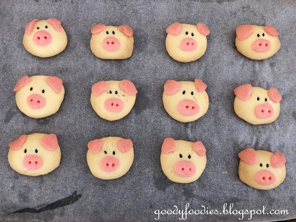 GoodyFoodies Recipe Cute Piggy German Cookies for CNY