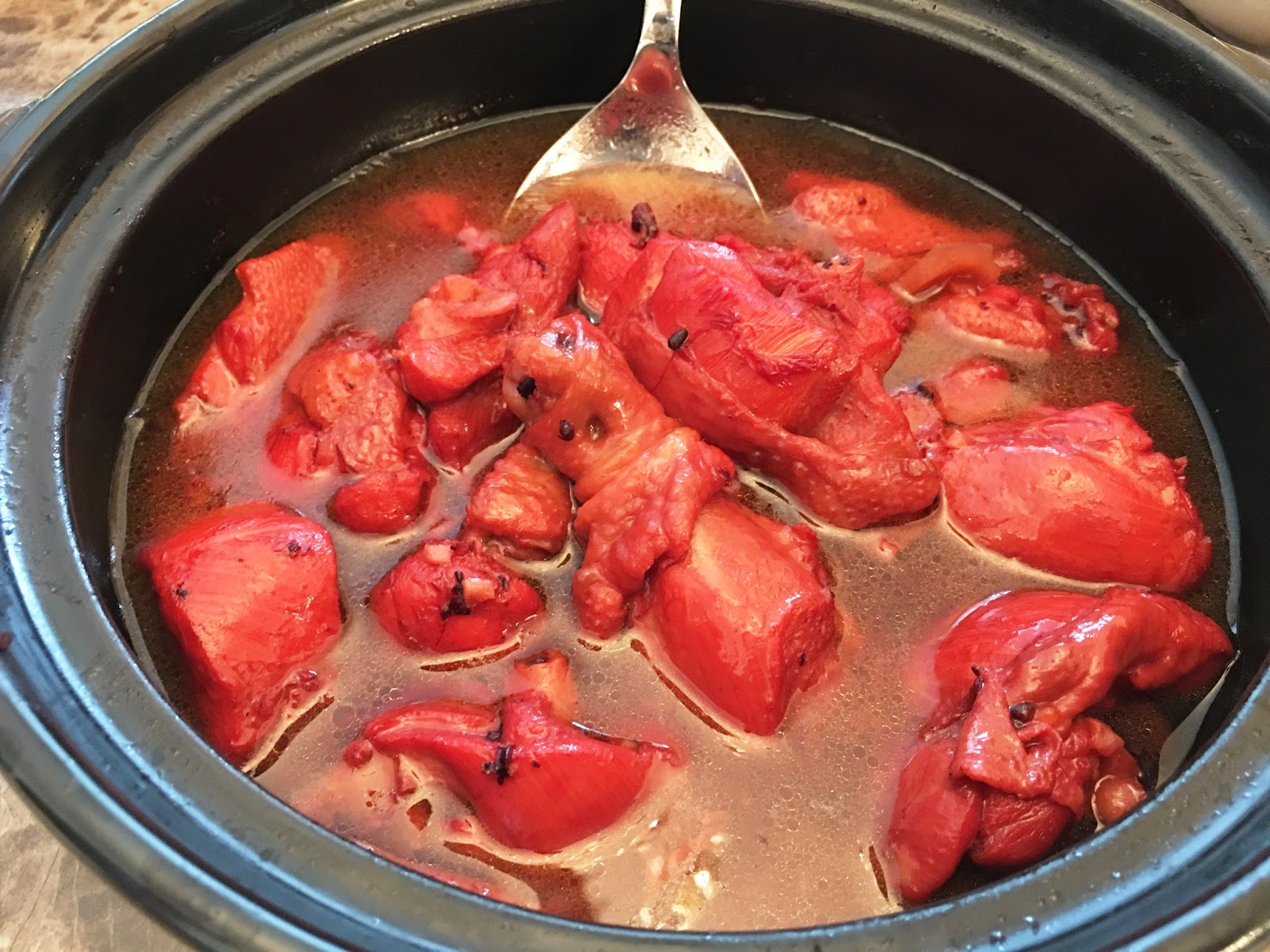 Nutritious Red Yeast Rice Clay Pot Chicken recipe