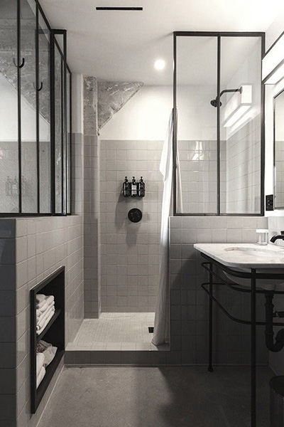 décoration salle de bain moderne style verrière industrielle