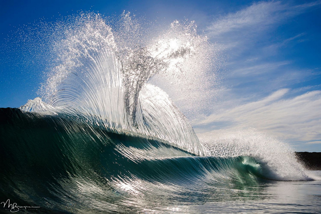 Красоте воды 2 класс. Мэтт Берджесс. Океанская волна Мэтт Берджесс. Океан волны.
