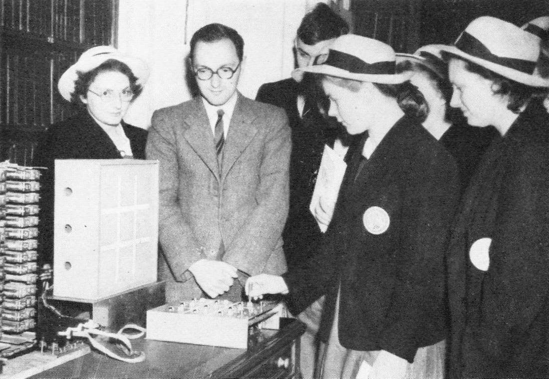 Sentence Spacing: The Mystery of the Victorian Tic-Tac-Toe Computer