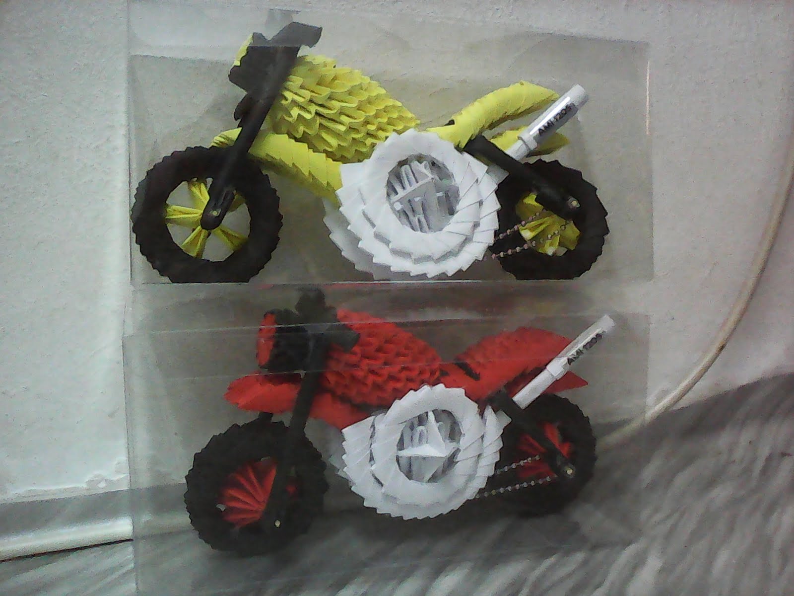 MOTORBIKE ORIGAMI - YELLOW & RED