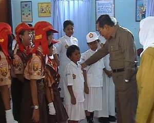 Materi PKn Bab 9 Politik Luar Negeri Indonesia ~ Kelas 6 SDN Rawabadak