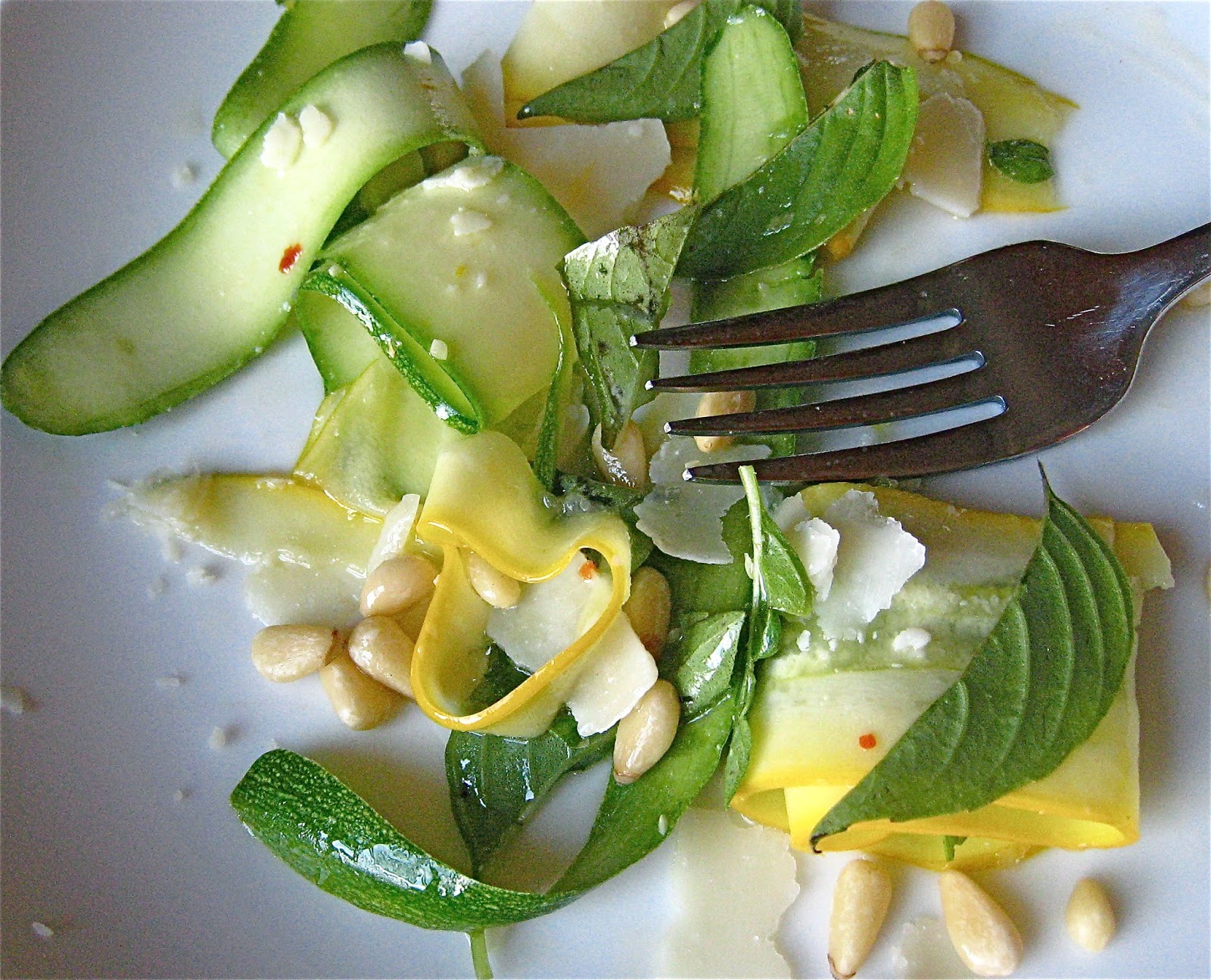 KITCHEN FIDDLER : Shaved Zucchini Ribbon Salad with Pine Nuts and Parmesan