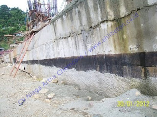 waterproofing dinding basement dengan menggunakan material waterproofing membrane bakar