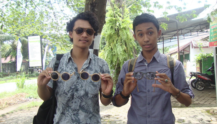 Mahasiswa UMK Kembangkan Frame Kacamata Berbahan Kayu Skateboard