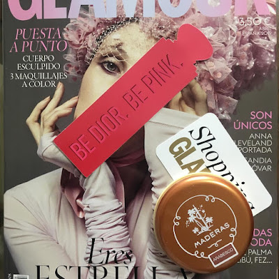 Revistas Woman, Glamour, Abril 2019, polvos maderas bronceador, arabesco, 