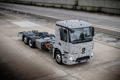 The eTruck – The First Electric Semi Revealed by Mercedes