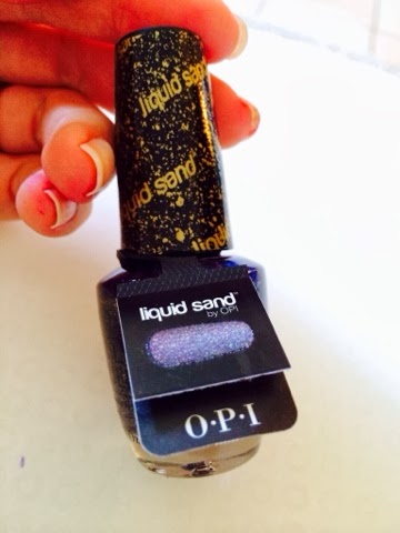 Test du vernis Liquid Sand de OPI vernis, liquid sand, opi, bleu, test, folle blogueuse