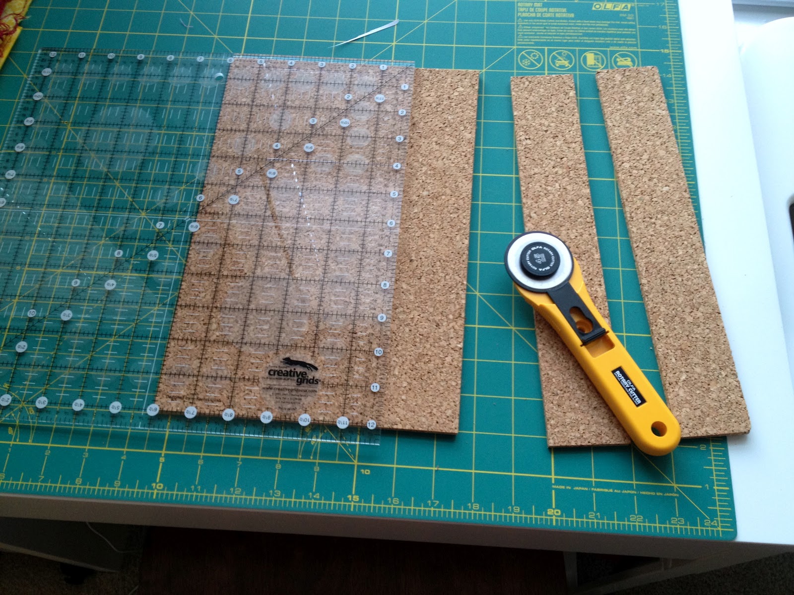 Teach 'n Craft Steph's Surprise! Cute Cork Board Tutorial