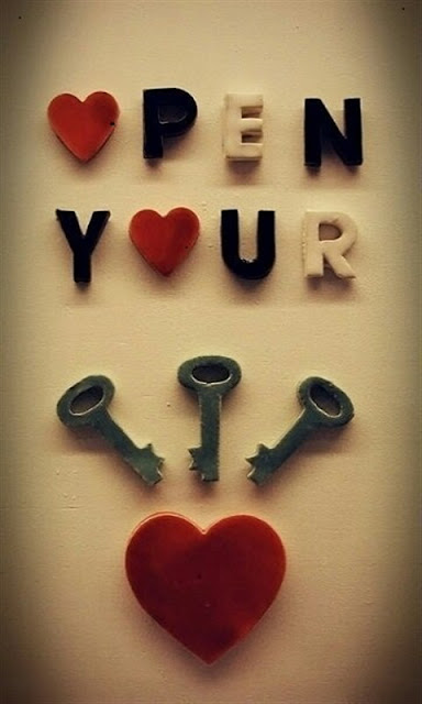 open heart images wallpaper, loveing heart pictures, heart keys photos for ipad and mobile
