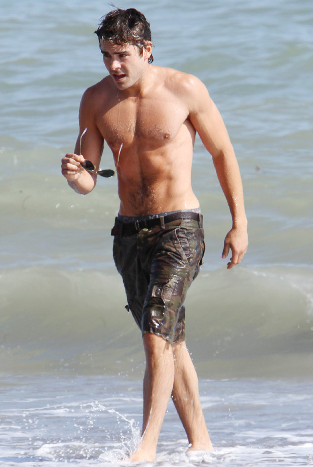 AAA Muscle Hunks: 030 SMM Blog