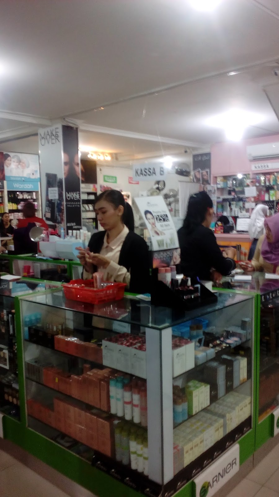 Tips JalanJalan ke Toko Kosmetik Mahmud Bandung + First