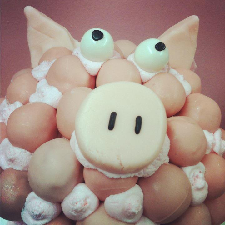 The Dessert Diva Pig cake!