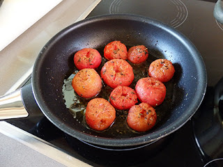 Forma de confitar los tomates