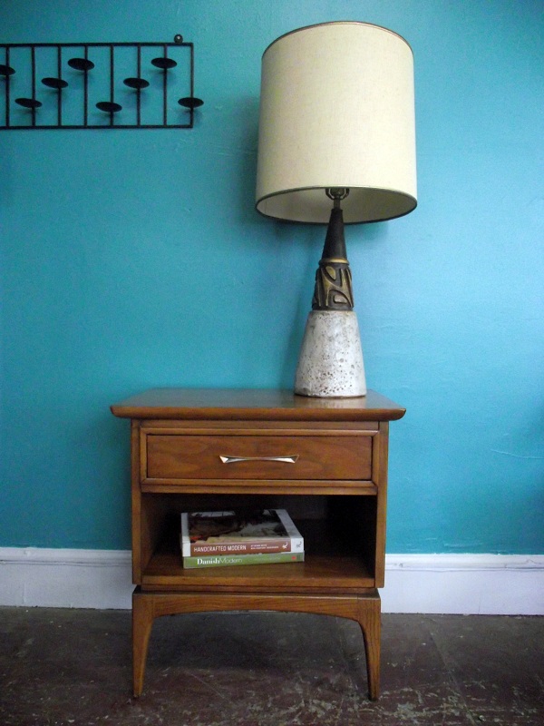 Vintage Ground Mid Century Modern Nightstand / Side Table