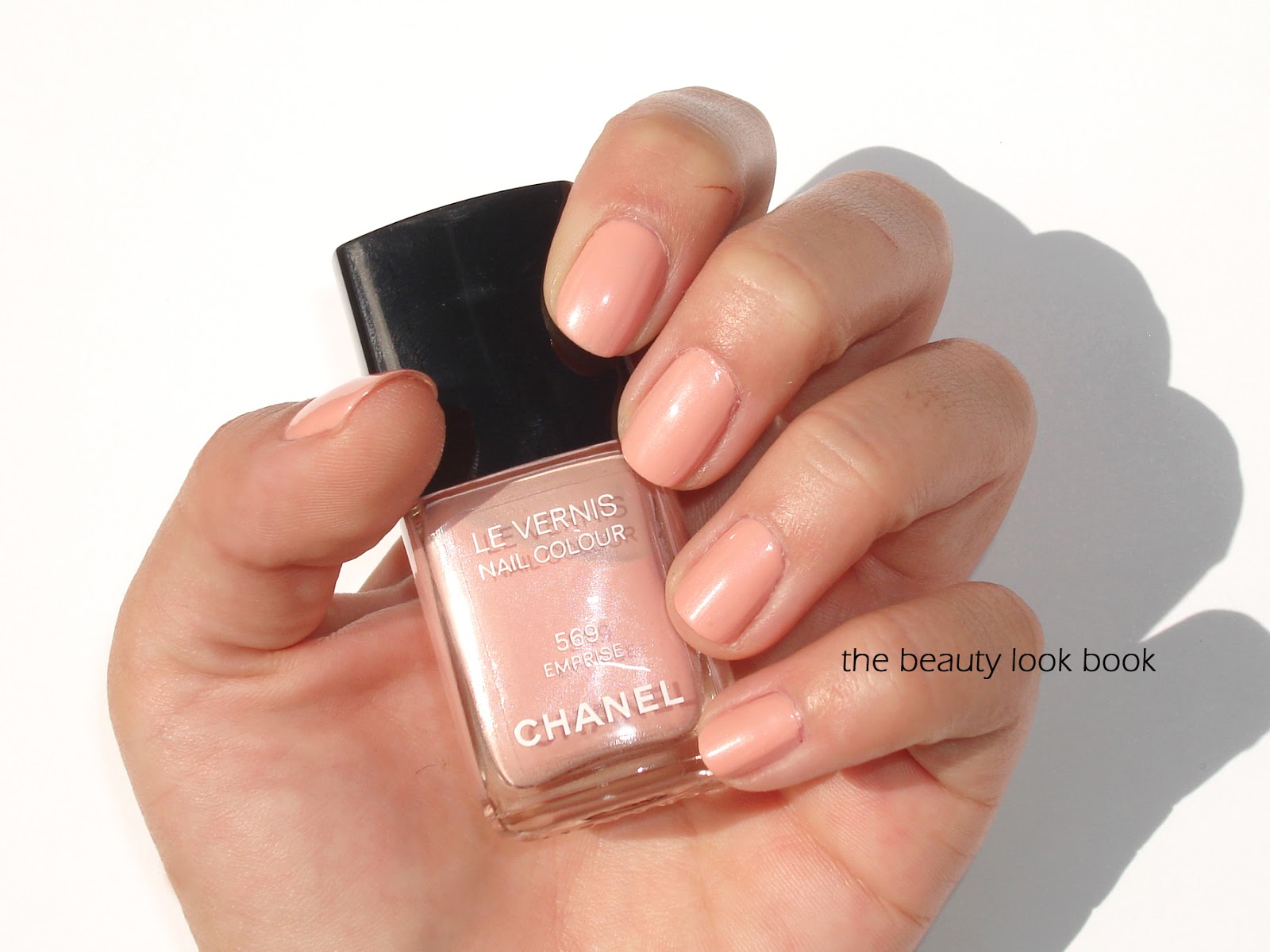 Chanel Frisson 543 Le Vernis - The Beauty Look Book