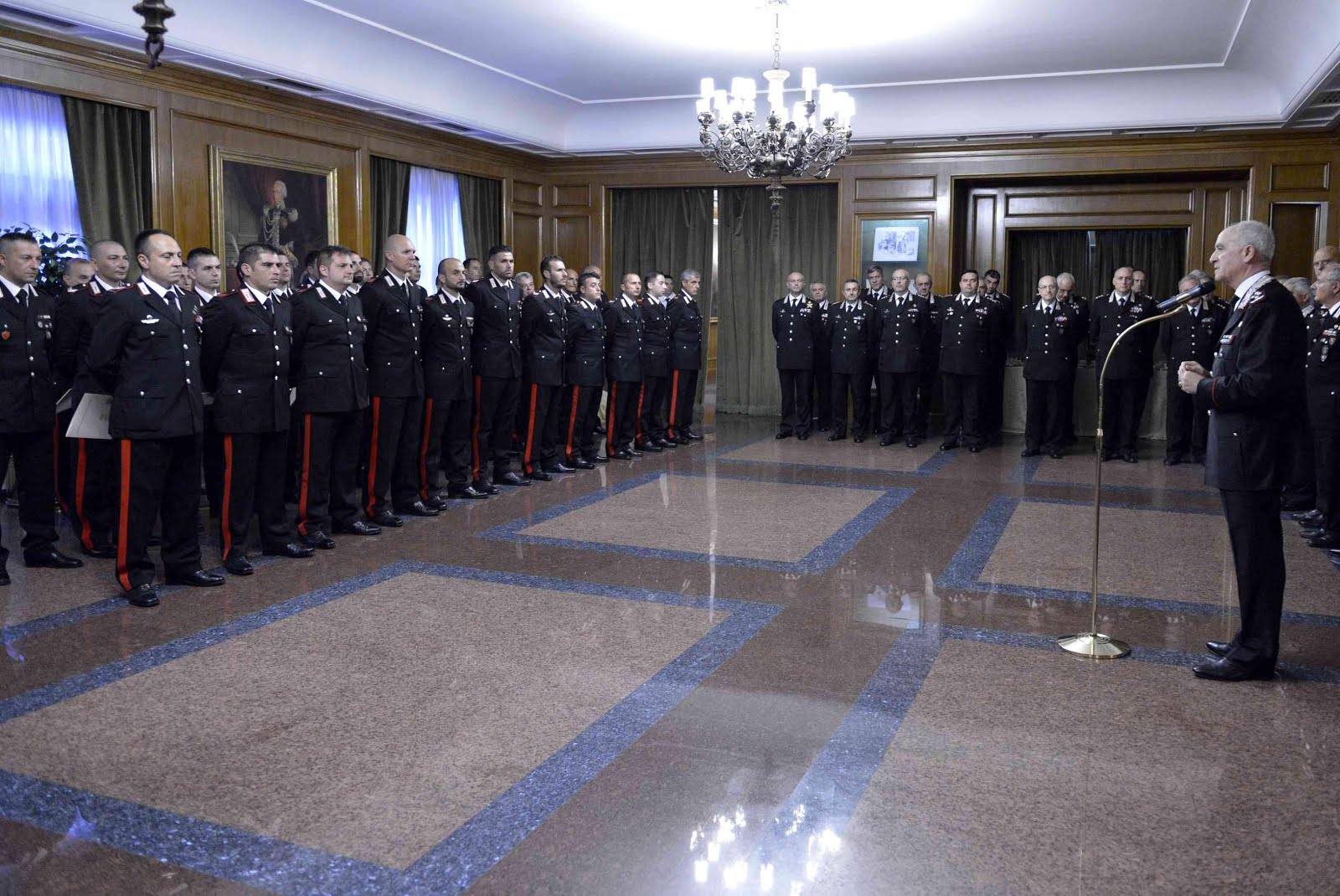 I Carabinieri incontrano il Gen De Sette