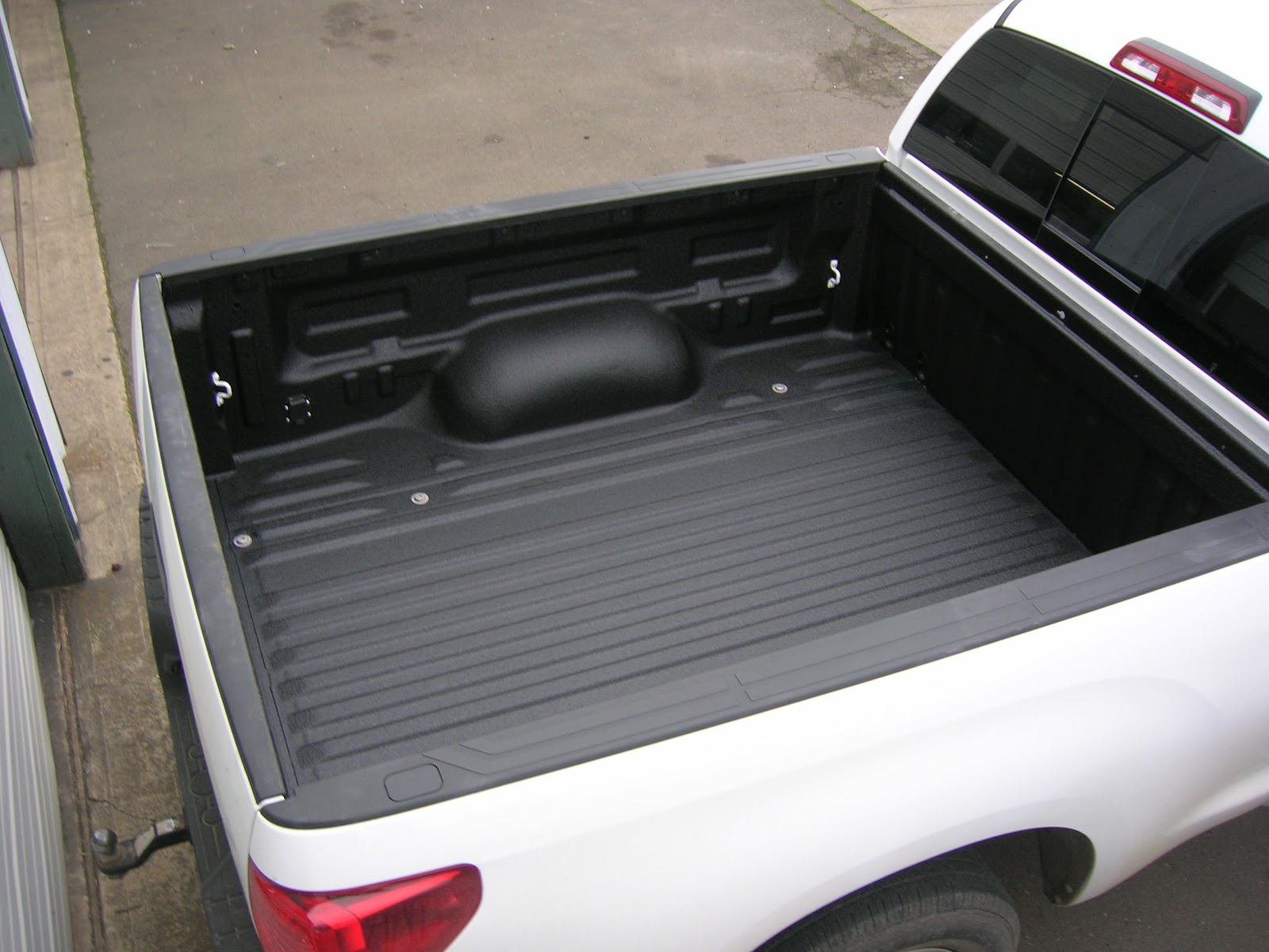 BECAUSE QUALITY COUNTS! Custom Linings Spray in Bedliners!