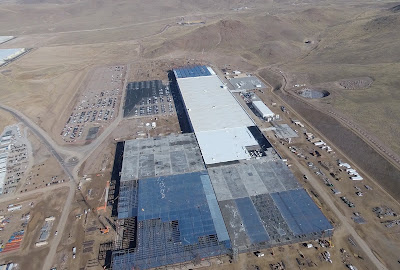 Tesla comença la producció massiva de bateries a la seva 'Gigafactory'