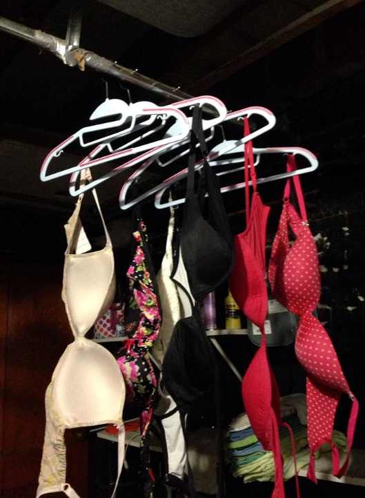 ShinoBree World (^O^) No Wire Hangers!