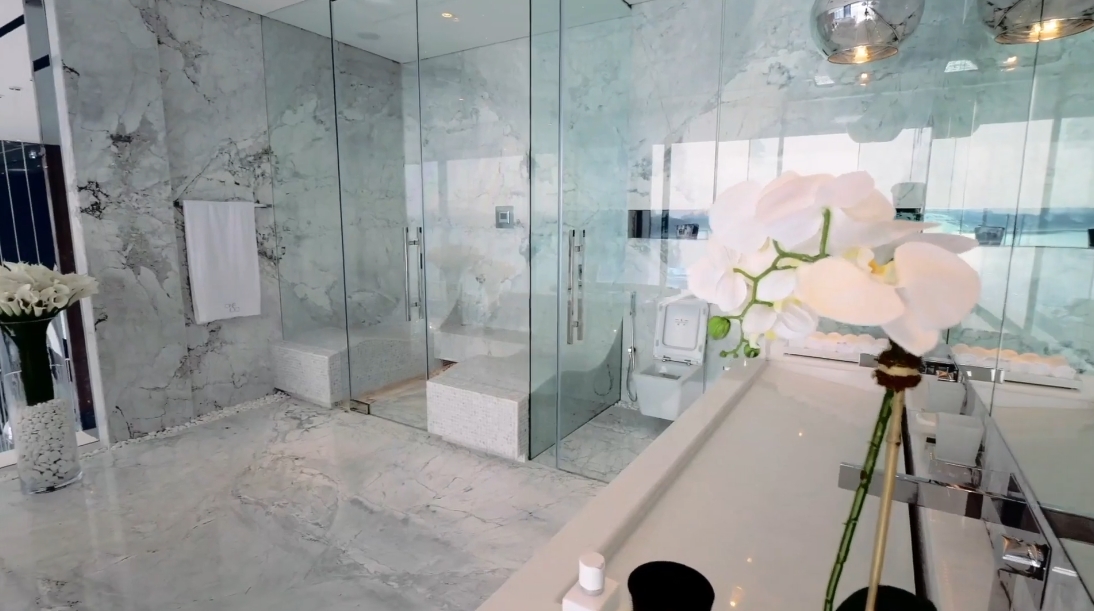 92 Interior Design Photos vs. ONE100, Palm Jumeirah Dubai Luxury Beach Mansion Tour
