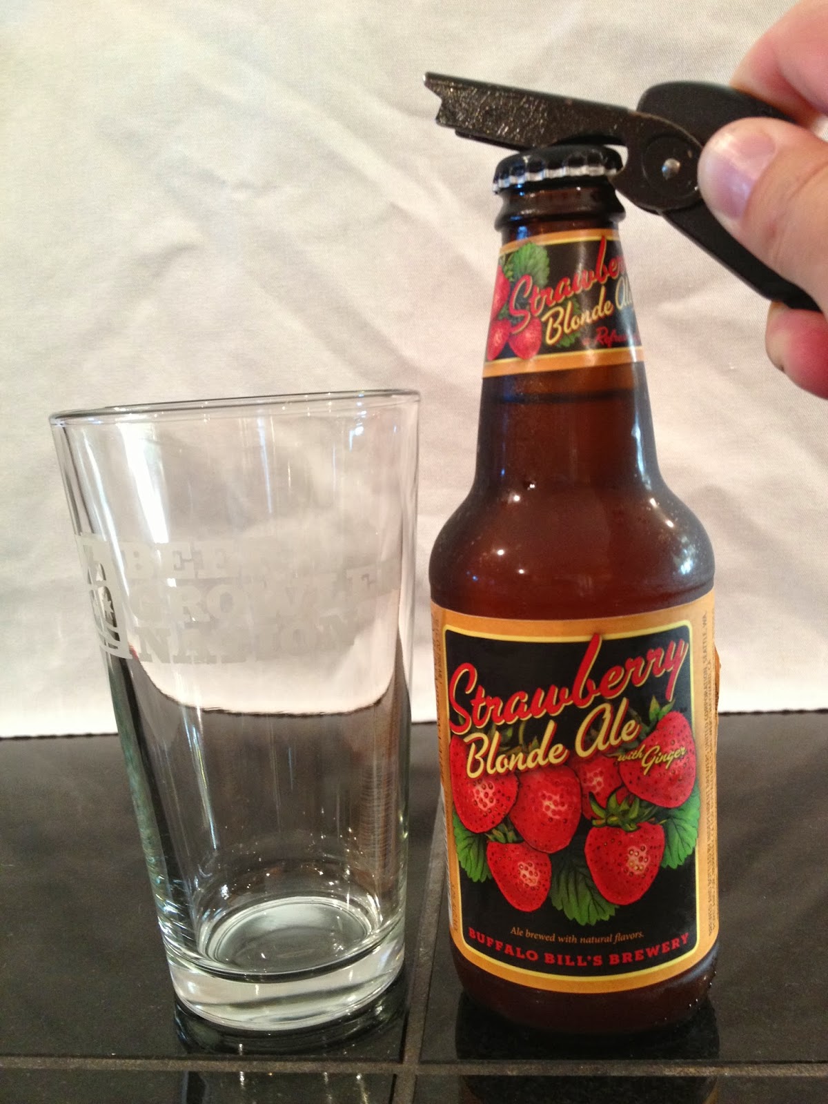NorCal Beer Blog Buffalo Bill's Brewery Strawberry Ale with Ginger