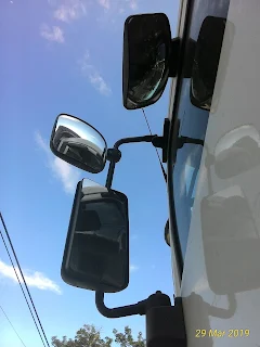 Ini Tiga Area Blind Spot Pada Truck Yang Harus Dihindari Saat Berkendara