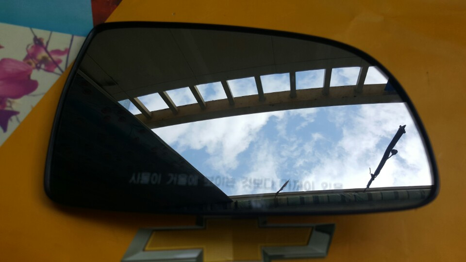 Mặt gương chiếu hậu xe Gentra chính hãng GM