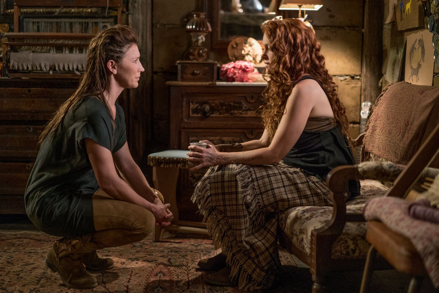 Louise Barnes movies list and roles (Colonials, 9 1 1 - Season 6 and others...) - #1 Movies Website