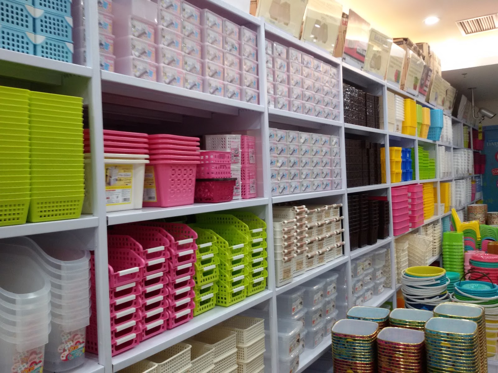 Noni Halimi Daiso Japan di Jakarta