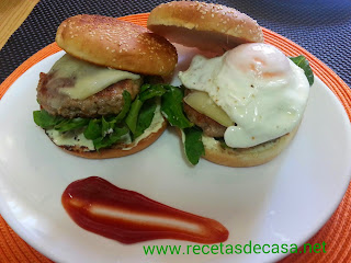COCINA F脕CIL: Hamburguesas caseras con queso y huevo