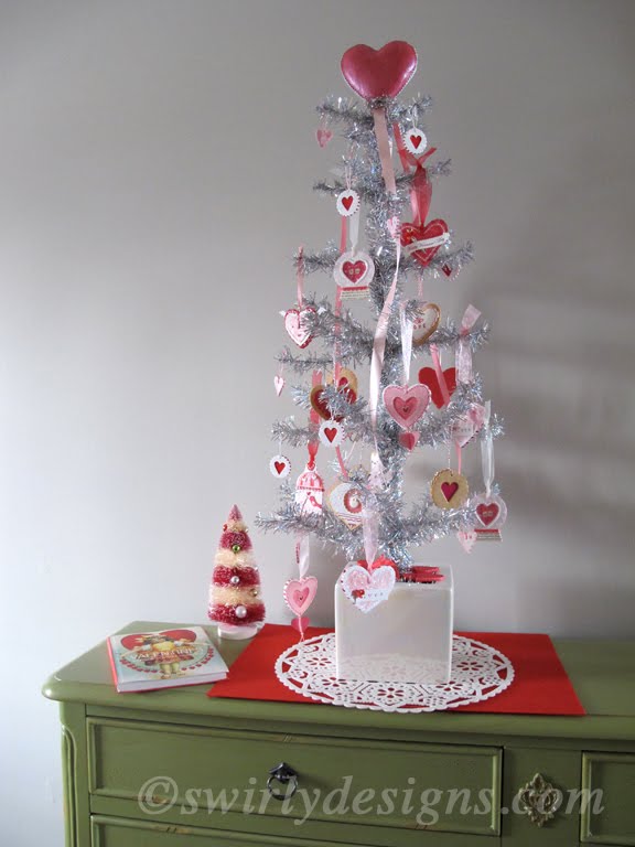 Swirly Designs by Lianne & Paul Howto Heart Tree Topper