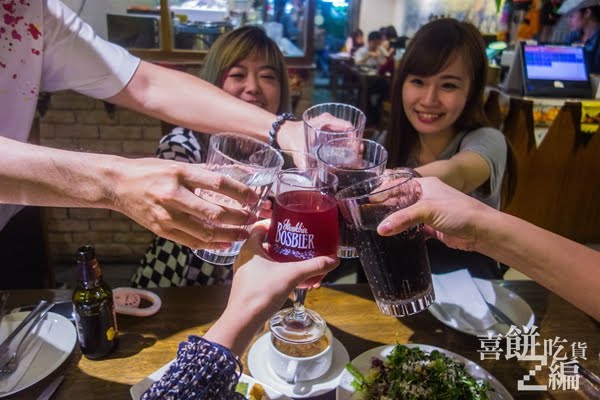 【台北吃什麼】走吧!吃Pizza,「歐奇」披薩被認證過的窯烤披薩就是好吃~