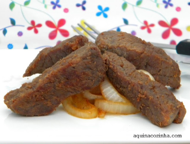 Receita de carne de sol com macaxeira 'típica do Nordeste' (Imagem: Reprodução/Internet)
